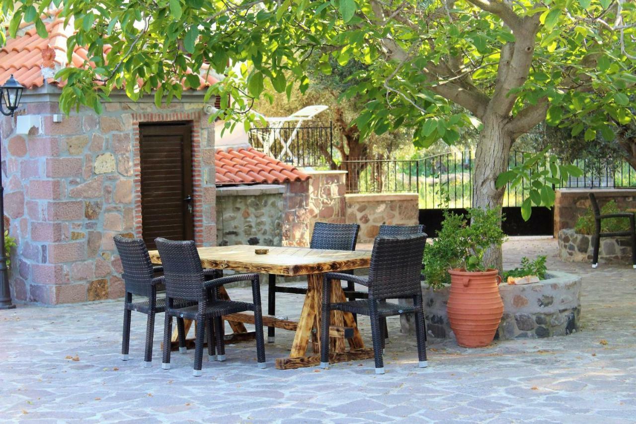 Nadia Apartments Mythimna Exterior foto
